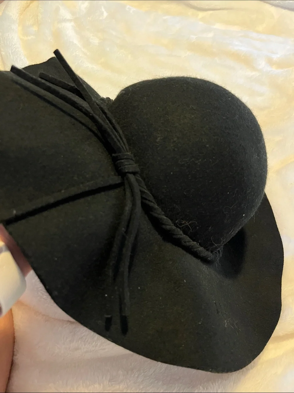 Women’s Black Floppy Wool Hat with Bow Detail